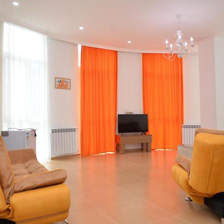 Orange Home Hotel Батуми Экстерьер фото