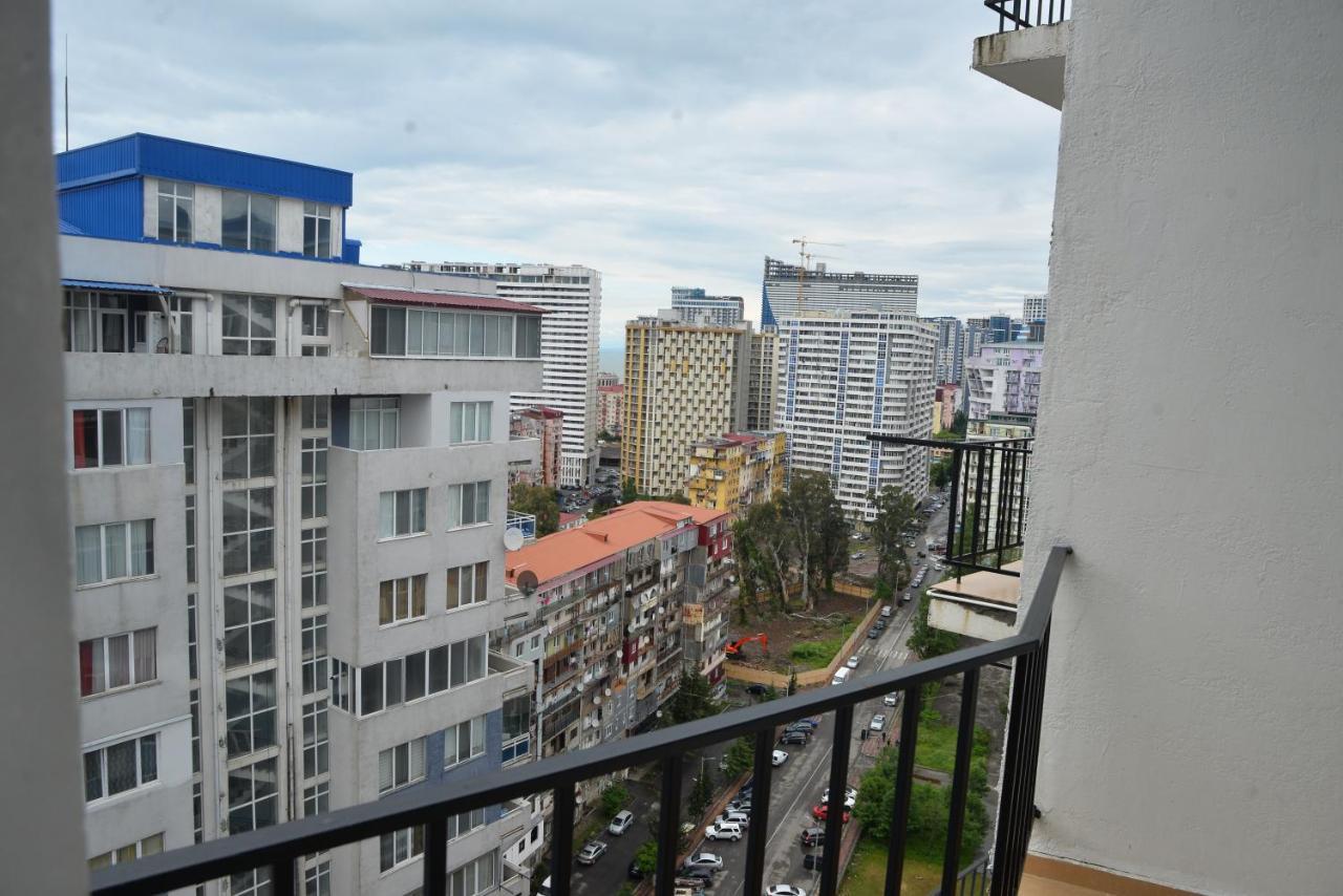 Orange Home Hotel Батуми Экстерьер фото
