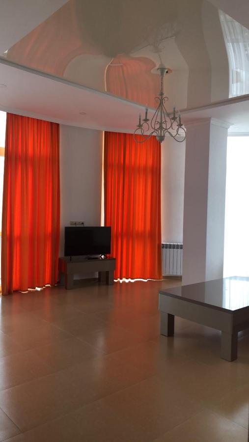Orange Home Hotel Батуми Экстерьер фото