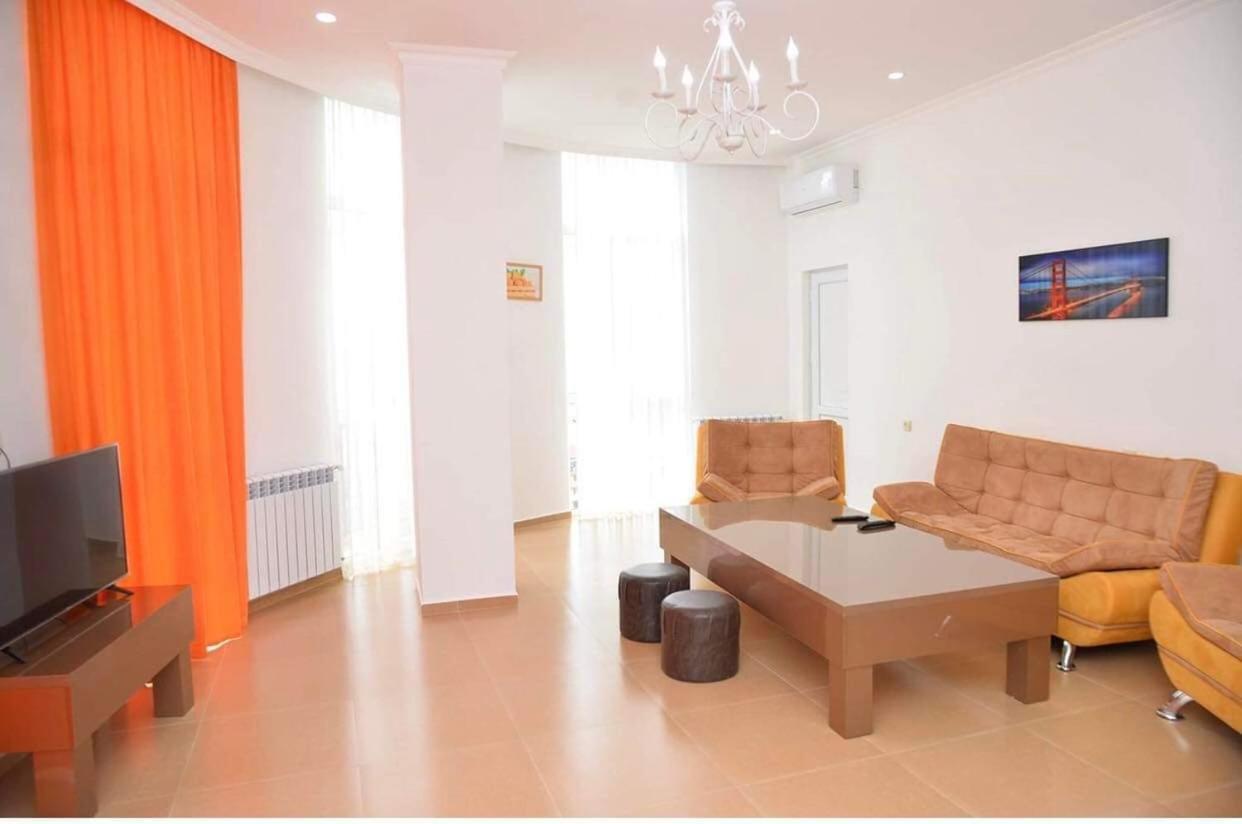 Orange Home Hotel Батуми Экстерьер фото