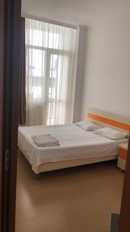 Orange Home Hotel Батуми Экстерьер фото