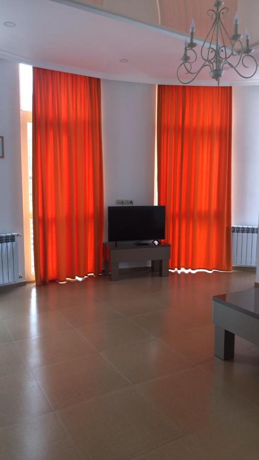 Orange Home Hotel Батуми Экстерьер фото