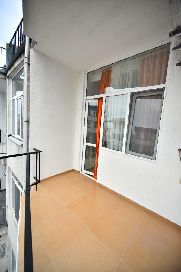 Orange Home Hotel Батуми Экстерьер фото