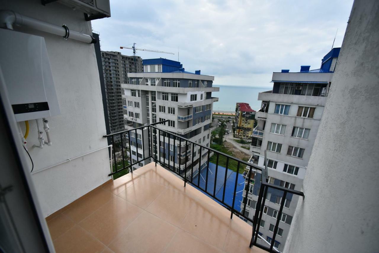 Orange Home Hotel Батуми Экстерьер фото
