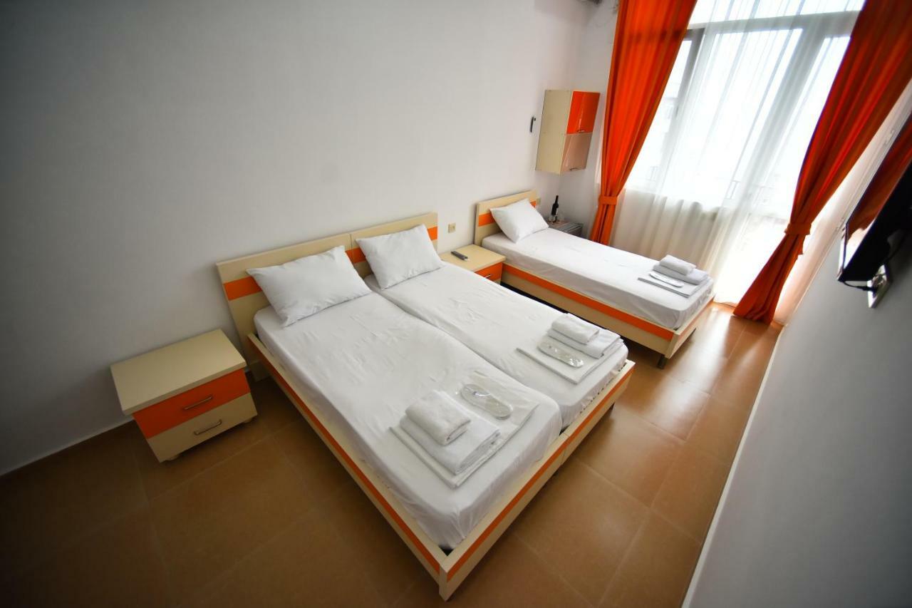 Orange Home Hotel Батуми Экстерьер фото