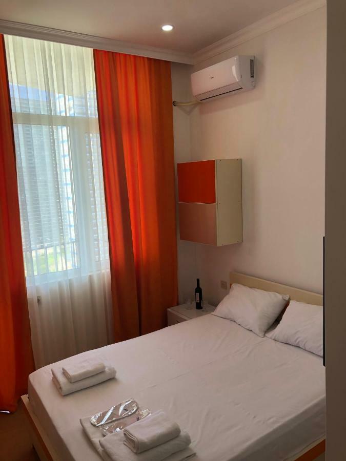 Orange Home Hotel Батуми Экстерьер фото